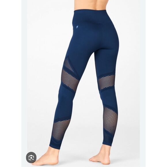 Fabletics mosaic high waisted navy perforated 7/8 leggings size xl - Picture 1 of 9